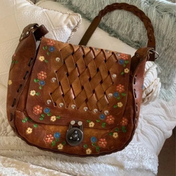 Boho Floral Painted Woven Leather Handbag #Boho #Vintage hippie - Picture 2 of 10